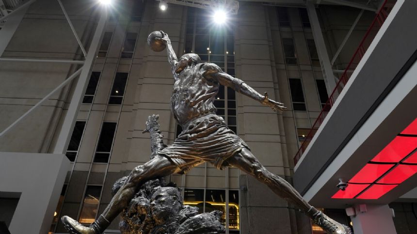 Kobe Bryant joins Jackie Robinson, Michael Jordan and more among athletes honored with statues
