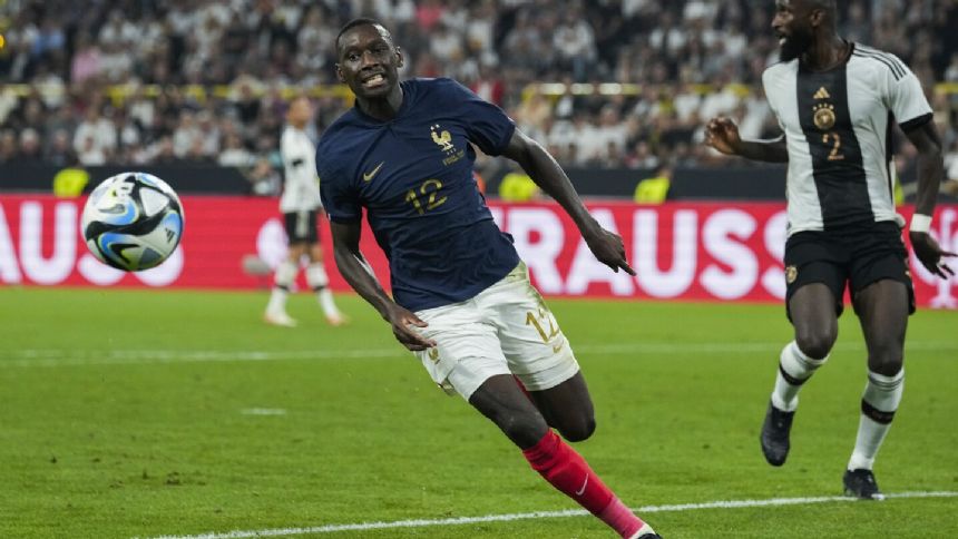 Kolo Muani needs to make a quick impression at PSG after such a costly transfer