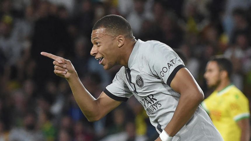 Kylian Mbappe brace leads Paris Saint-Germain past Nantes, but Vitinha injury a cause for concern