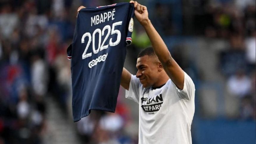 Kylian Mbappe decision: PSG superstar to stay in Paris, turns down lucrative offer from Real Madrid