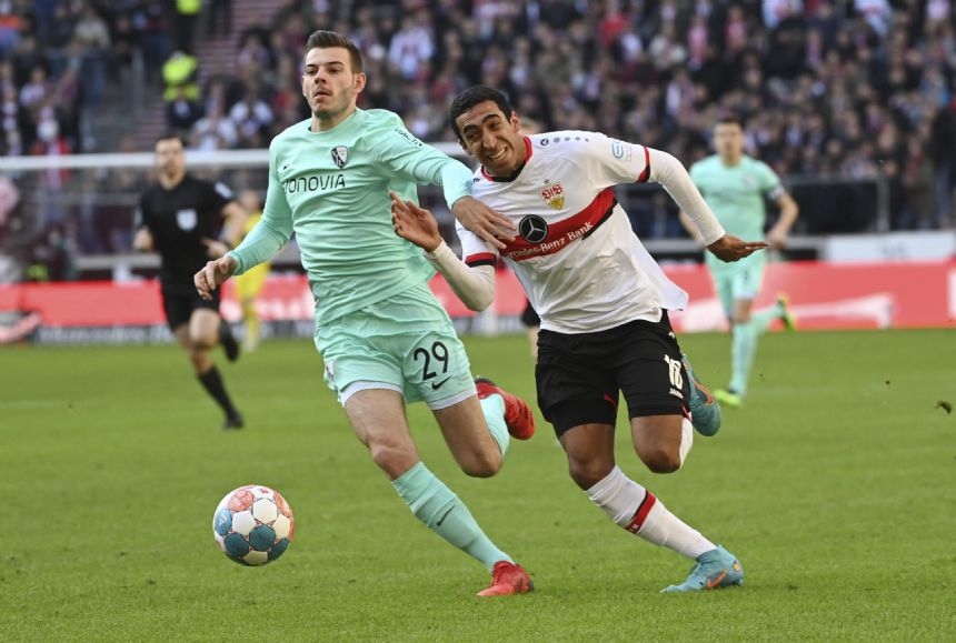 Late penalty costs Stuttgart dearly in Bundesliga