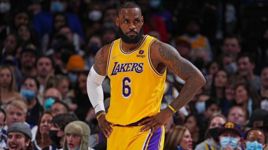 LeBron James apologizes for disappointing Lakers season: 'I promise we'll be better'