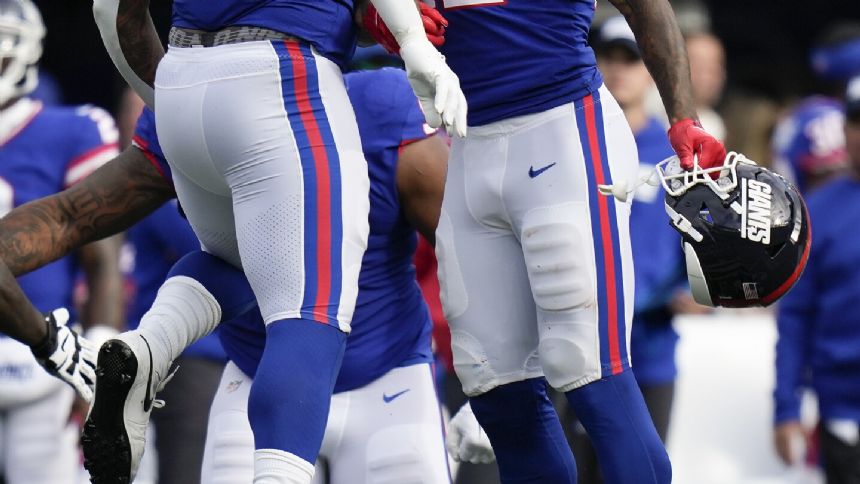 Leonard Williams gets thrown into competition right away on his first day in Seattle