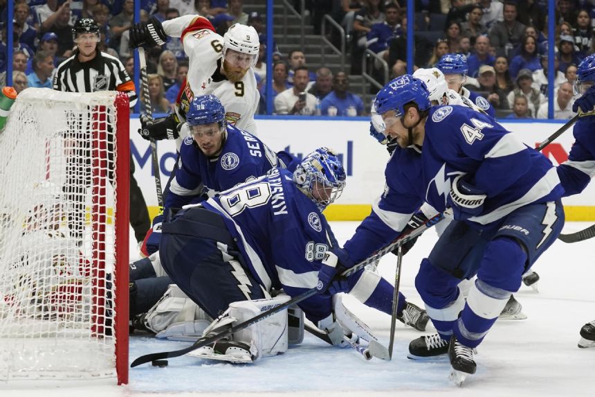 Lightning up 3-0 in series, Panthers at brink of elimination
