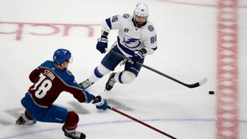 Lightning vs. Avalanche odds, prediction: 2022 Stanley Cup Final picks, Game 2 bets from expert on 135-71 run