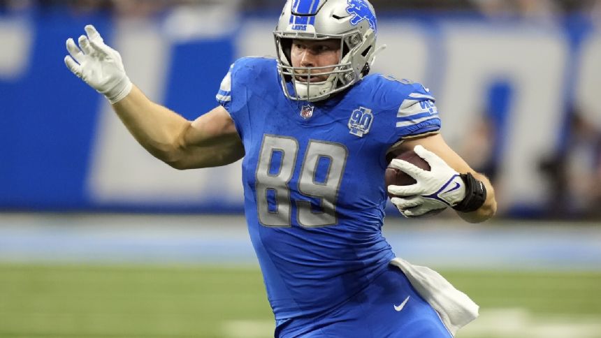 Lions match 49ers' 3-year, $12M offer to retain restricted free agent Brock Wright, AP source says