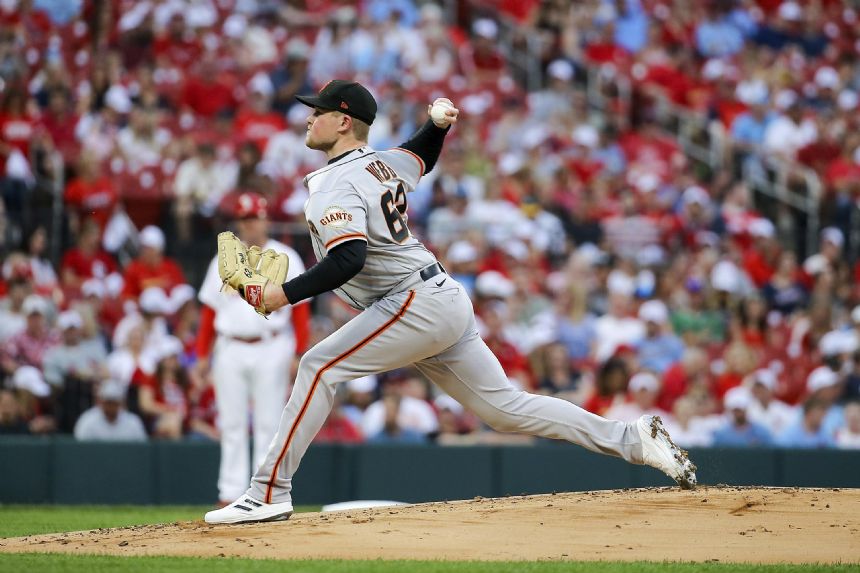 Logan solid for 6, Giants beat Cardinals for 6th win in row