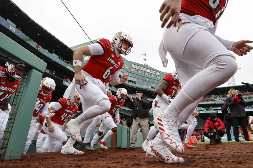 Louisville beats Cincy 24-7 for Keg of Nails and Fenway Bowl