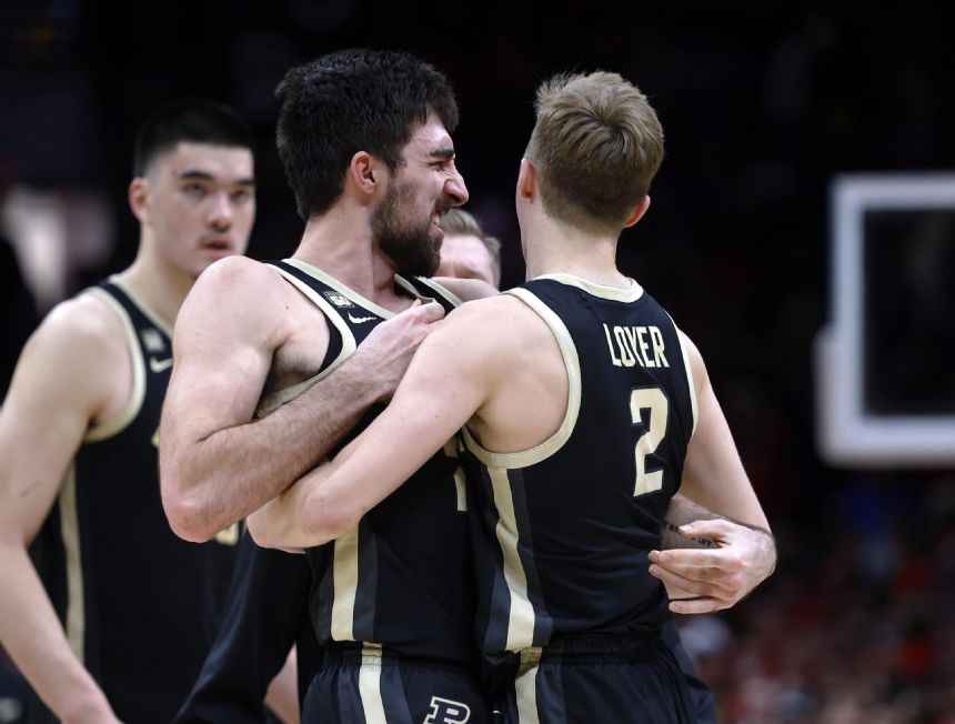 Loyer's 3 lifts No. 1 Purdue 71-69 over No. 24 Ohio State