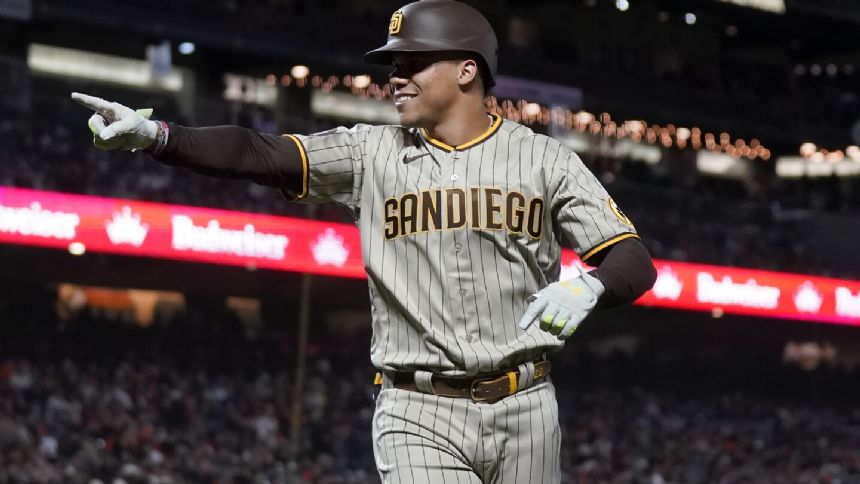 Lugo, Soto keep Padres' slim playoff hopes alive with 4-0 win over Giants