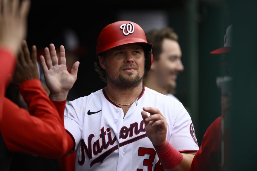 Luke Voit, Tyler Naquin join Brewers with minor league deals