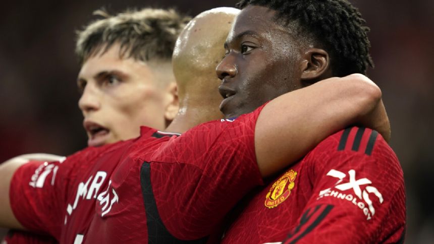 Man United beats Newcastle 3-2 to keep alive European qualification hopes