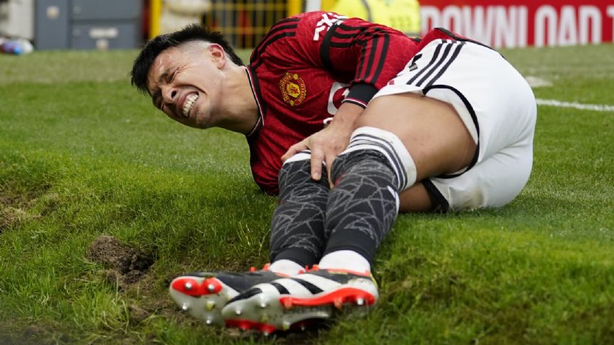 Man United defender Lisandro Martinez injured again after hurting knee against West Ham