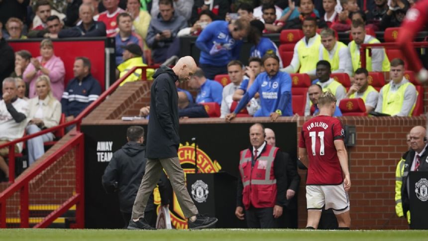 Man United fans jeer as Rasmus Hojlund is substituted by Erik ten Hag in game against Brighton