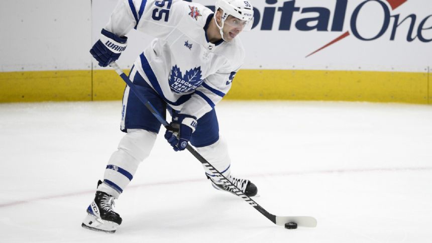 Maple Leafs deal the Capitals 4th loss in 5 games; Ovechkin scores 823rd career goal