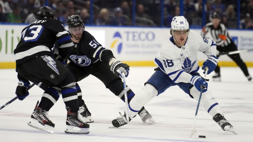 Maple Leafs forward William Nylander sits out 3rd straight game to open the playoffs