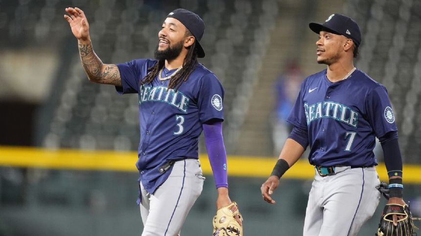 Mariners put leadoff-hitting SS J.P. Crawford on the 10-day IL with oblique strain