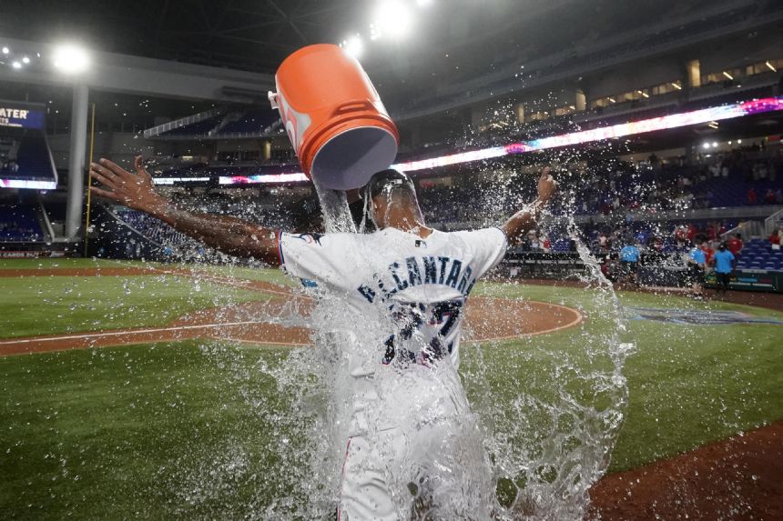 Marlins' Sandy Alcantara throws MLB-most 3rd complete game