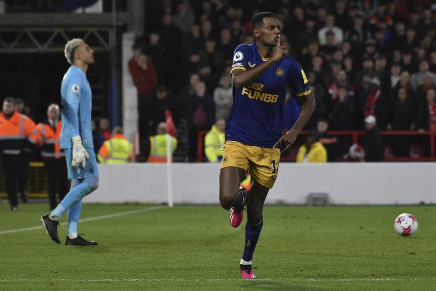 MATCHDAY: Newcastle hosts Man United; Napoli vs Milan