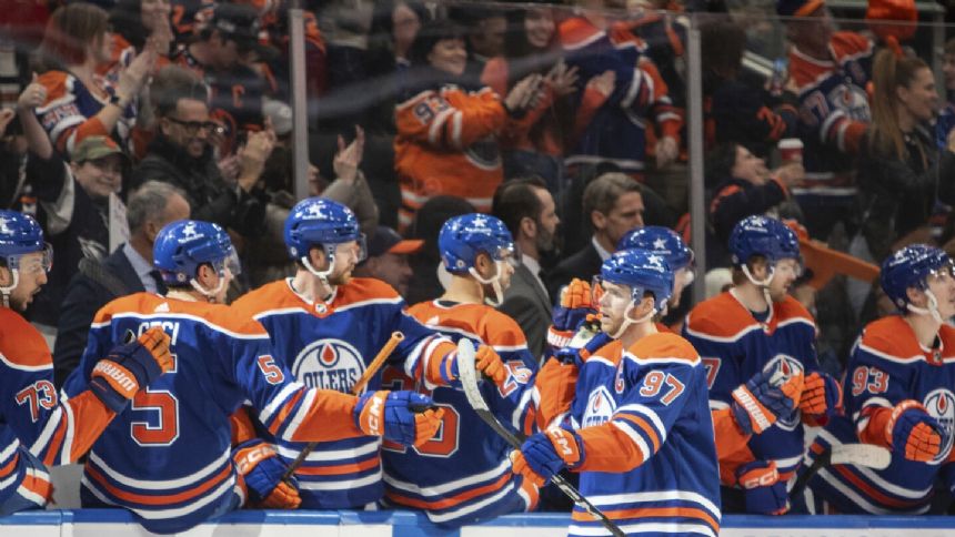 McDavid leads Oilers to 4-1 win over Predators for 16th straight win