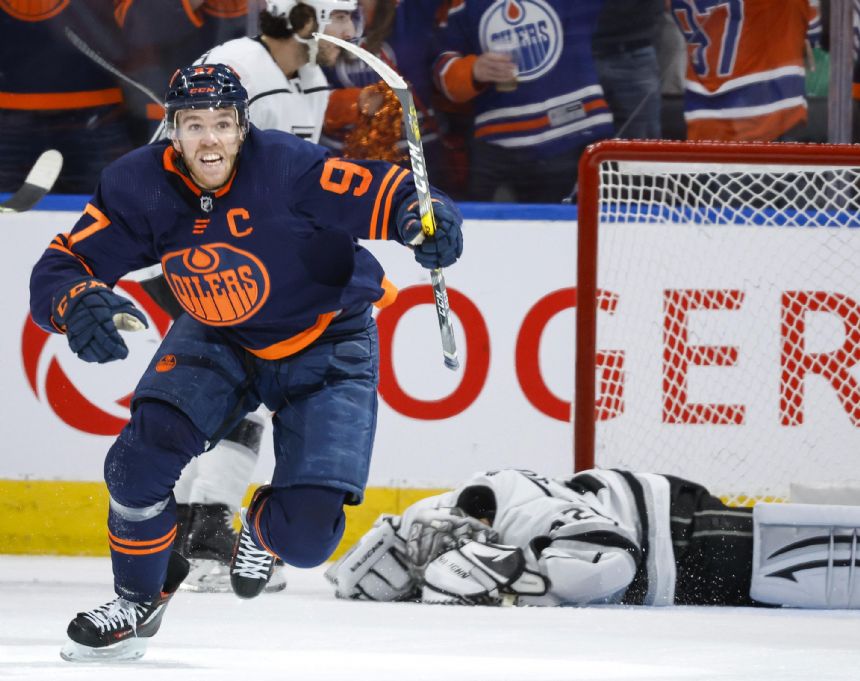 McDavid, Smith lead Oilers to 2-0 win over Kings in Game 7