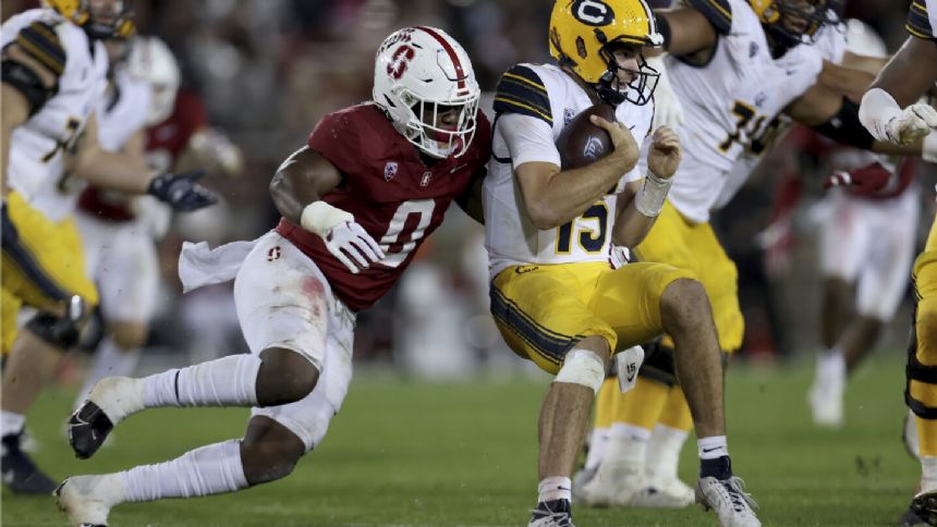 Mendoza hurt, returns to lead Cal past Stanford 27-15 in Big Game