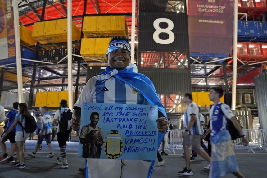 Messi fans from Asia cheer on Argentina at World Cup