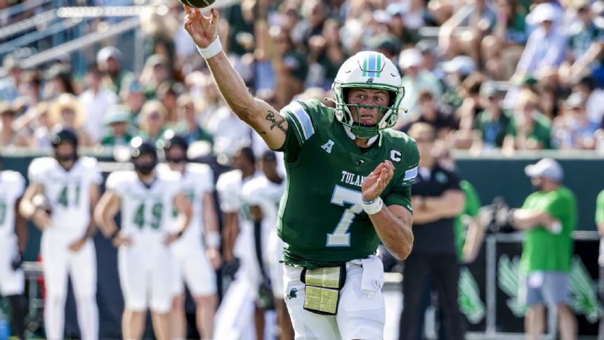 Michael Pratt accounts for 4 TDs as No. 23 Tulane tops North Texas 35-28 after losing big lead