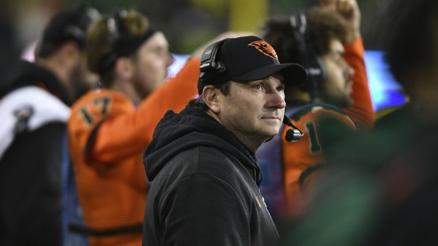 Michigan State hires Jonathan Smith away from Oregon State, hoping he turn around another program