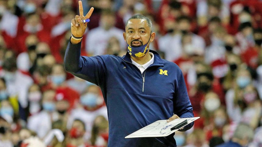 Michigan's Juwan Howard declines interest from Lakers as serious candidate for coaching job, per report