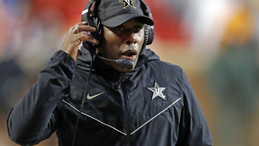 Middle Tennessee hires former Vandy coach Derek Mason as football coach