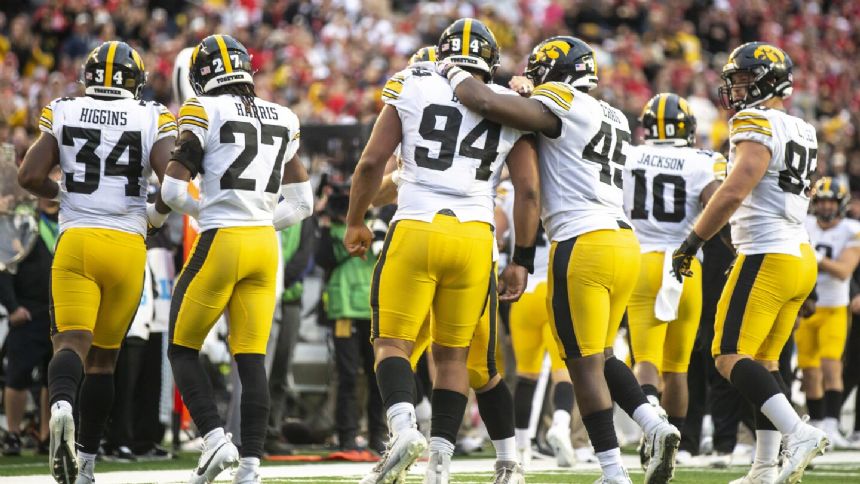 Minnesota heads to Iowa City looking to break No. 24 Hawkeyes' stranglehold on Floyd of Rosedale