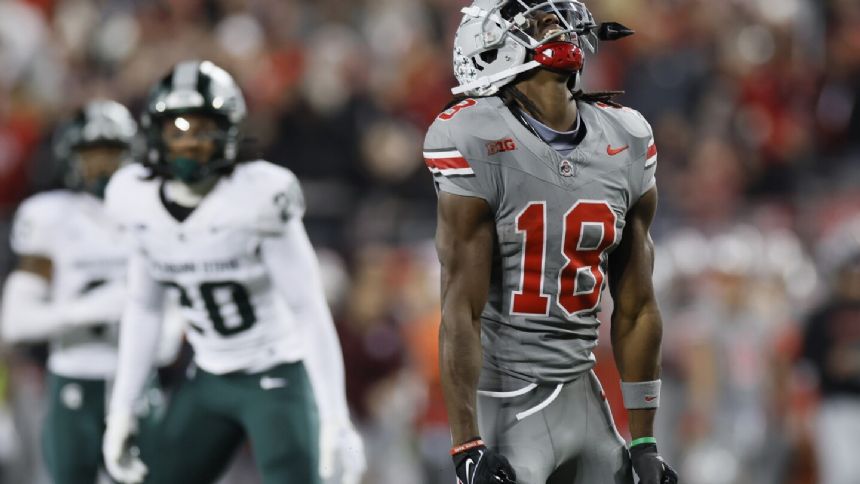 Minnesota hopes to upend No.3 Ohio State. Buckeyes looking ahead to showdown with No. 2 Michigan