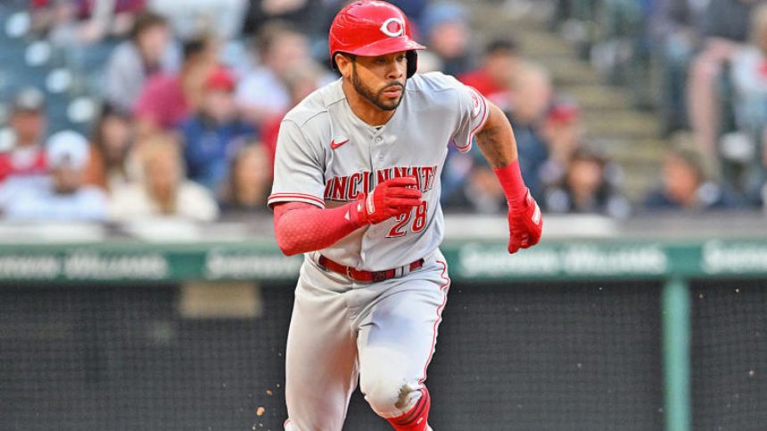 MLB investigating pregame incident between Pham and Pederson, reportedly over Fantasy Football