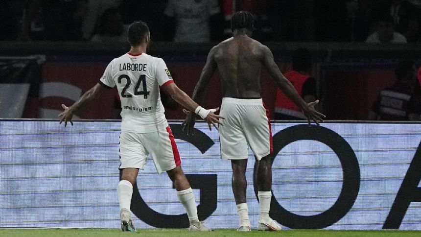 Moffi upstages Mbappe with 2 goals and an assist as Nice wins 3-2 at PSG