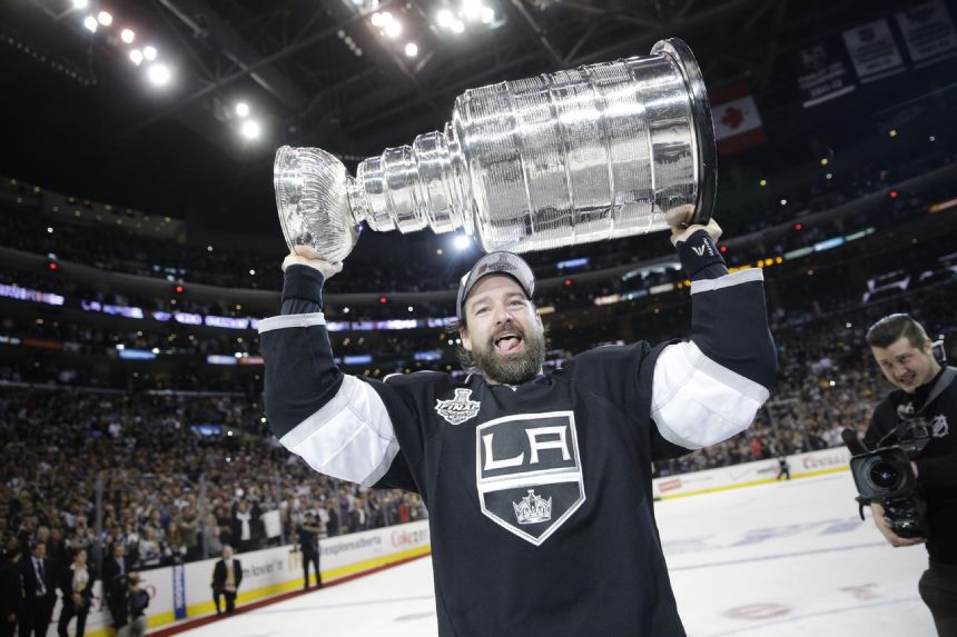 'Mr. Game 7' Justin Williams back in Cup Final as an analyst