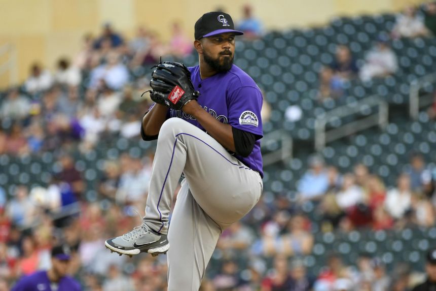 Marquez earns 3rd straight win, Rockies shut out Twins 1-0