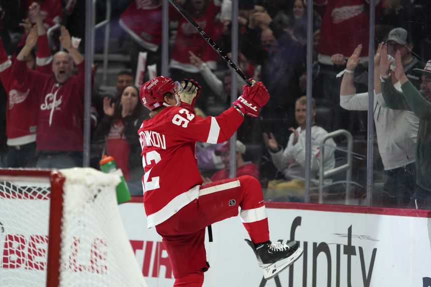 Namestnikov scores 2, lifts Red Wings to 4-2 win over Oilers
