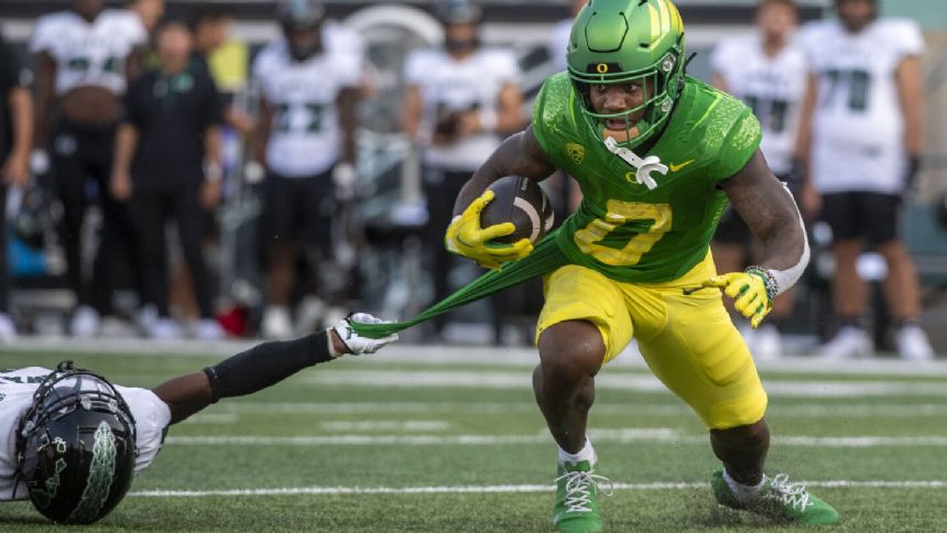 Nix throws for 3 touchdowns and No. 13 Oregon easily downs Hawaii 55-10 -  Sunday, September 17, 2023 - CapperTek