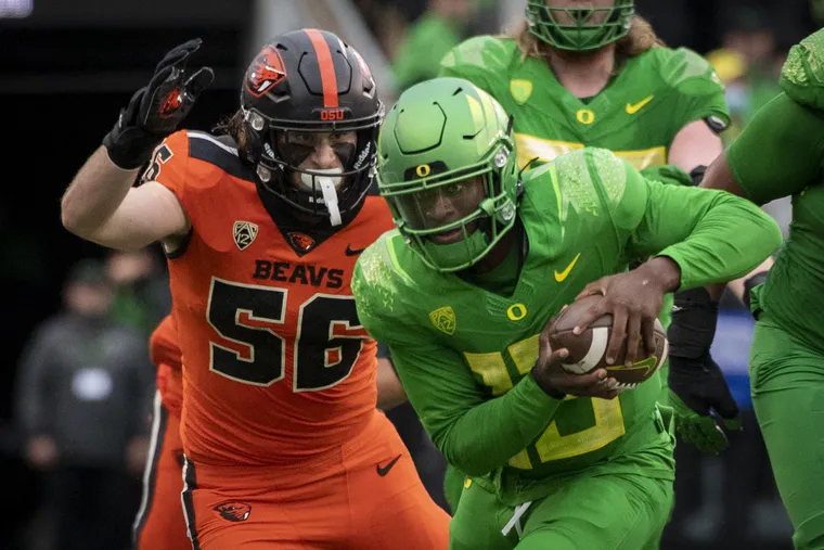 No. 11 Oregon beats Oregon State, will play for Pac-12 title