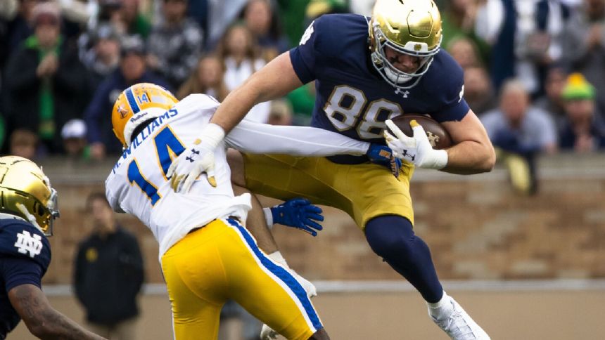 No. 12 Notre Dame loses tight end Mitchell Evans, its top receiver, to season-ending knee injury