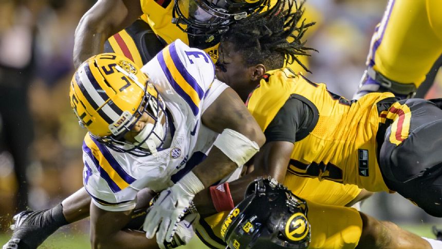 No. 14 LSU, Mississippi State open SEC play, with Tigers beginning West Division title defense