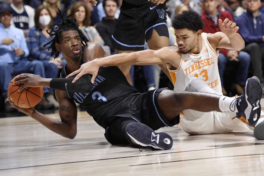No. 17 Tennessee can't keep up with No. 5 Villanova