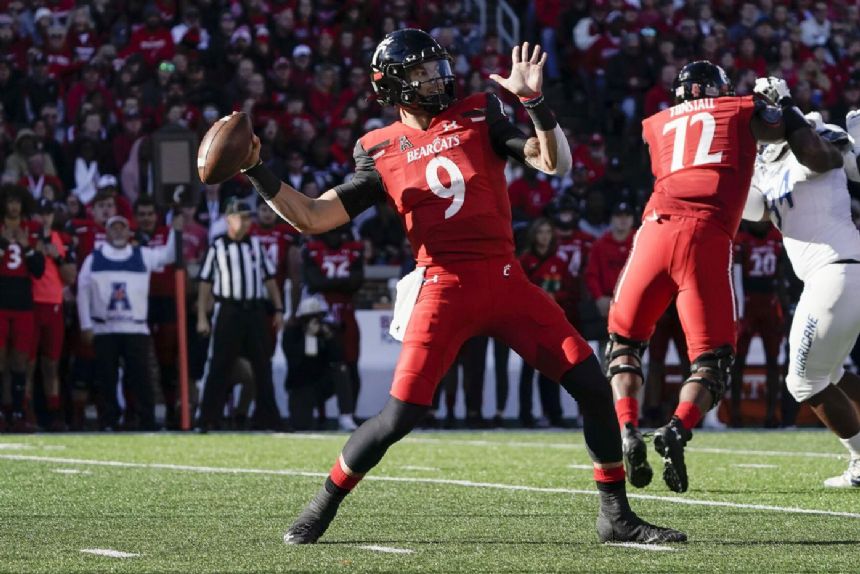 No. 2 Cincinnati aims to stay on course at South Florida