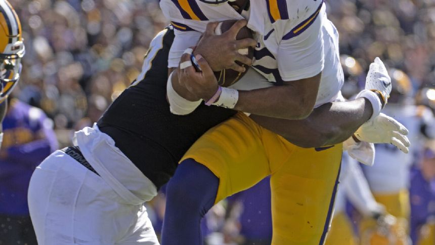 No. 22 LSU hosts Auburn as SEC West race takes shape