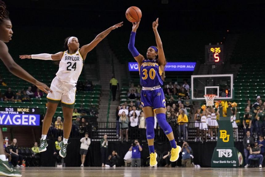 No. 5 Baylor women roll to 73-28 blowout of Morehead State