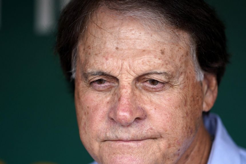 No timetable for La Russa's return as White Sox return home