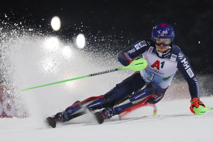 Norwegian skier Kristoffersen leads night race after 1st run