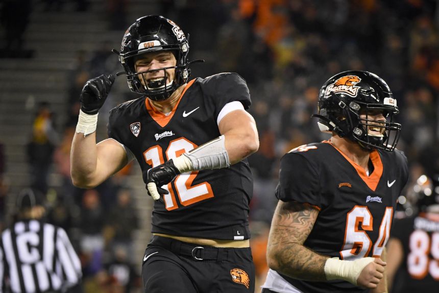 Oregon State has rare two-way player in Jack Colletto