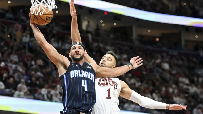 Orlando Magic guard Jalen Suggs helped off with left leg injury in Game 2 against Cavaliers